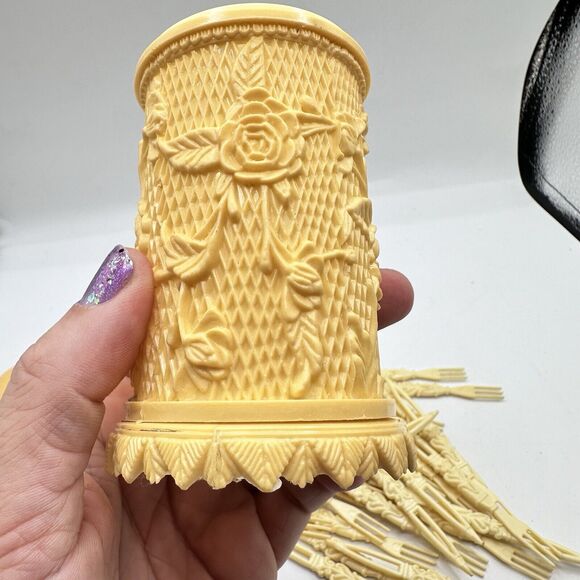 Vintage Hors D’oeuvre Fork Set In Celluloid Container Cocktail Rose lattice Tiki - Picture 10 of 16